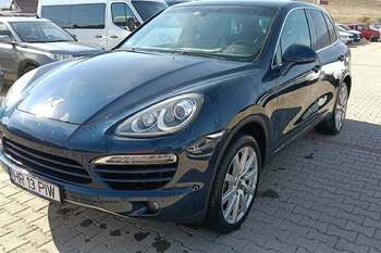Porsche-Cayenne