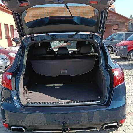 Porsche-Cayenne